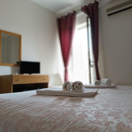 Il Quadrifoglio Hotel Frascineto Buitenkant foto